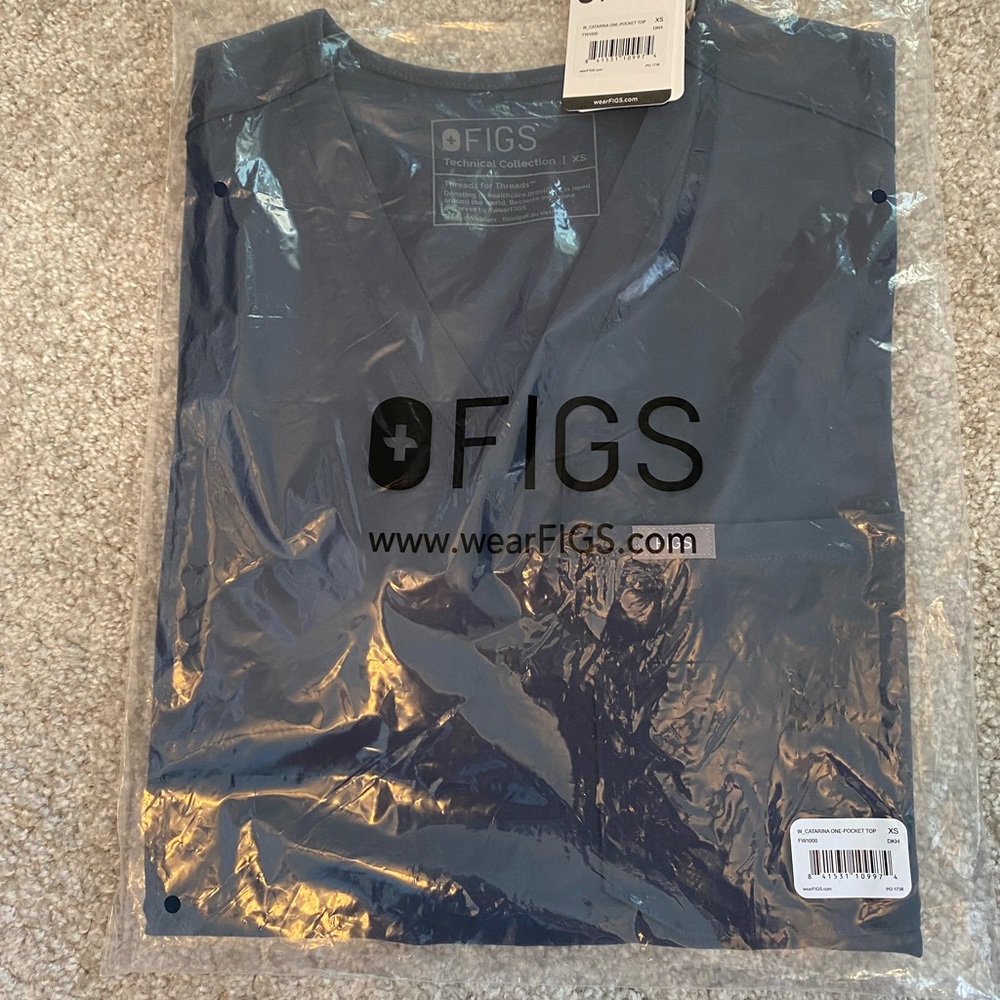 FIGS Scrub Set